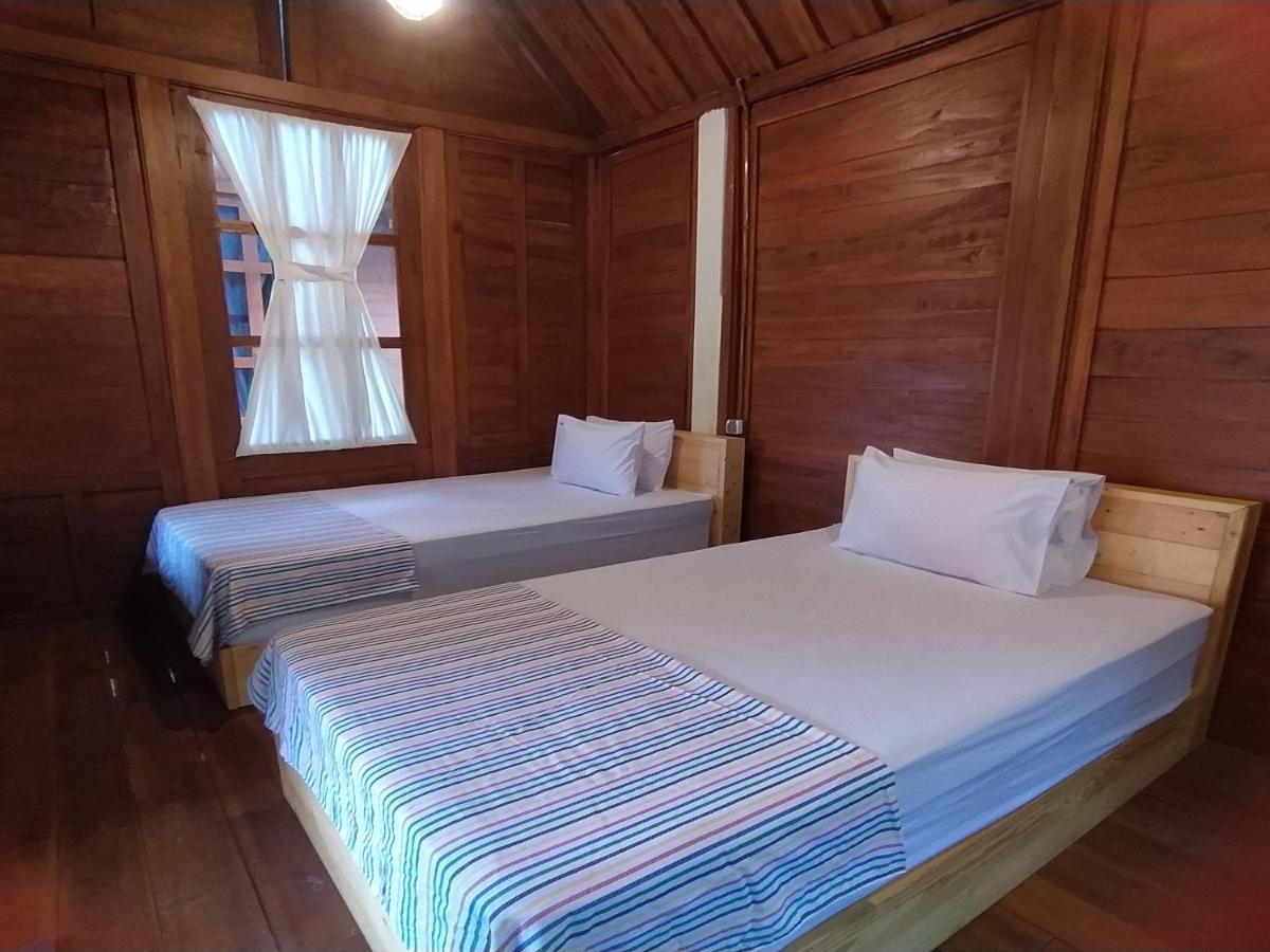 Seger Nusantara Hostel Kalisat Buitenkant foto